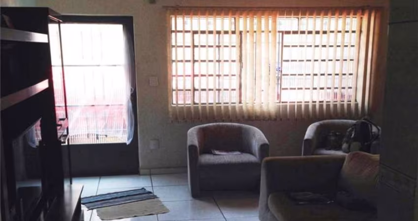 Sobrado de 69m² no Bairro Santa Terezinha em Santo André - SP