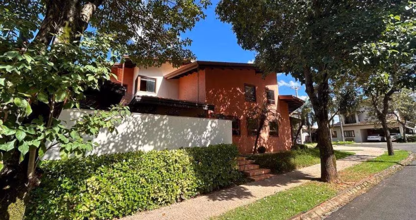 Sobrado à venda em Valinhos, Santa Cruz, com 3 suítes, com 280 m²