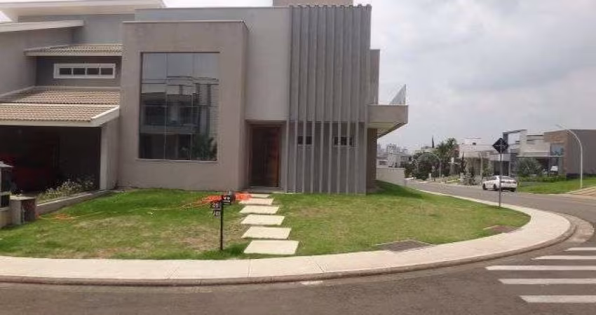 Indaiatuba - Sobrado a venda 4 Suítes Piscina Mobiliado em Condomínios Fechado