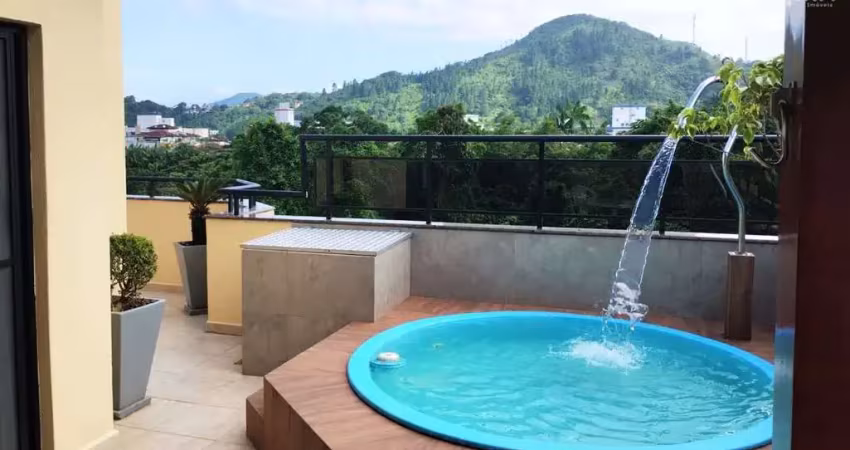 Cobertura Duplex com 2 dormitórios, suíte, varanda gourmet, piscina e 2 vagas.