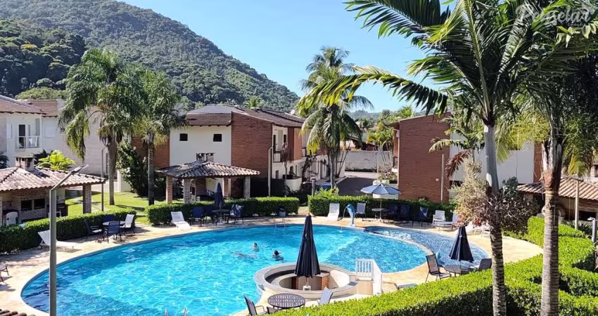 Ubatuba - Casa em Condomínio Fechado com 3 Dormitórios Suíte com Lazer Completo