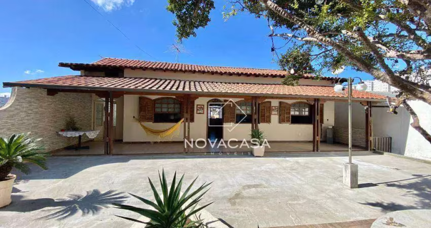 Casa com 3 dormitórios à venda, 250 m² por R$ 890.000,00 - Santa Mônica - Belo Horizonte/MG