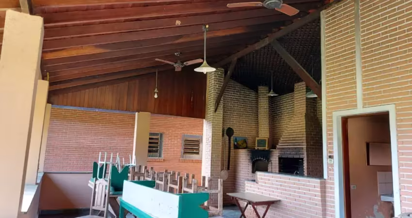 Sitio a venda em mogi das cruzes, com mina de água e ótima localização