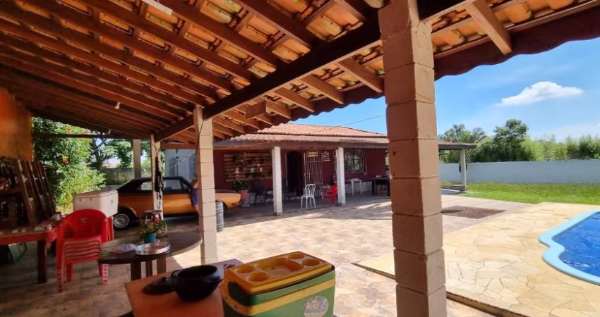 Ótima chácara a venda na Ipelandia