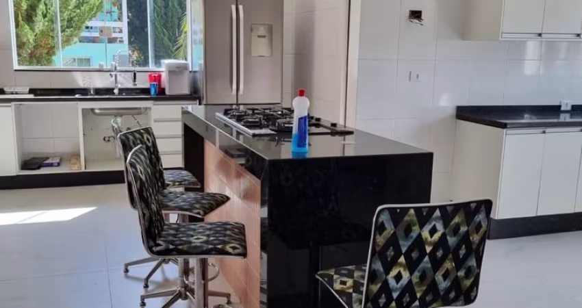 Casa em condomínio em Suzano