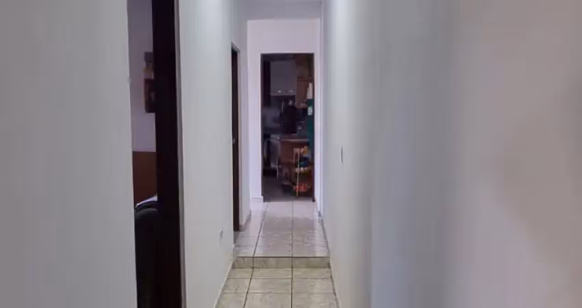 Sobrado a venda em suzano, fica há 10 minutos do centro, ótima localização