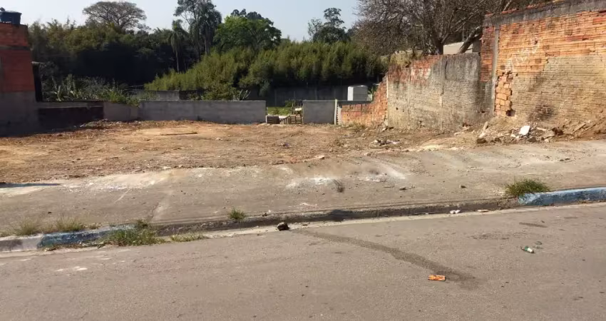 Terreno a venda ótima localização, fica hà 10 minutos do centro de suzano