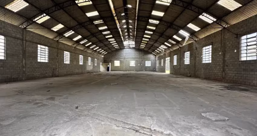 Área industrial 54.000m2, com 8.500m2 construída zup 1, acesso fácil as rodovias