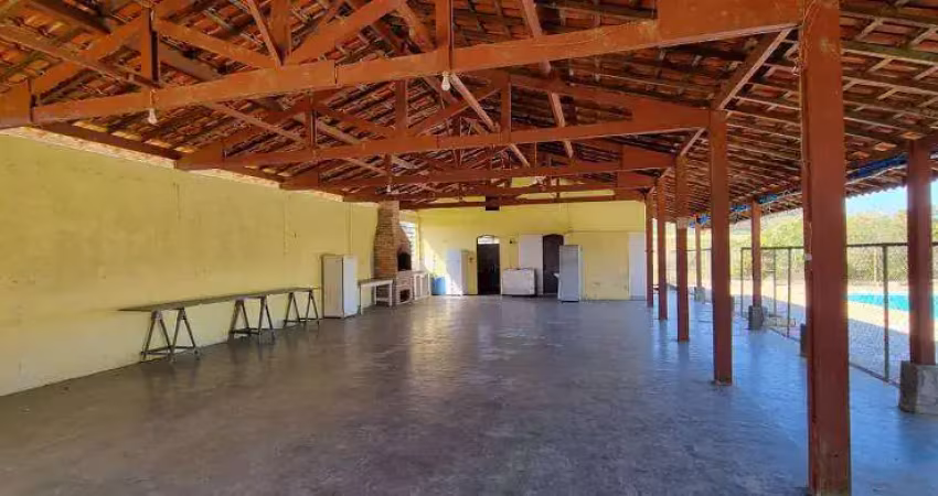 Sítio a venda em suzano, com excelente localização e topografia