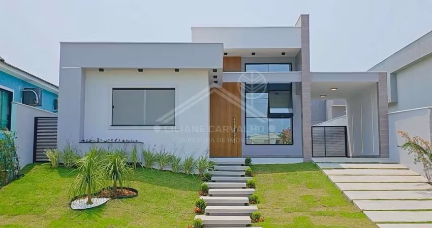 Casa com piscina a venda no Alphaville Marica