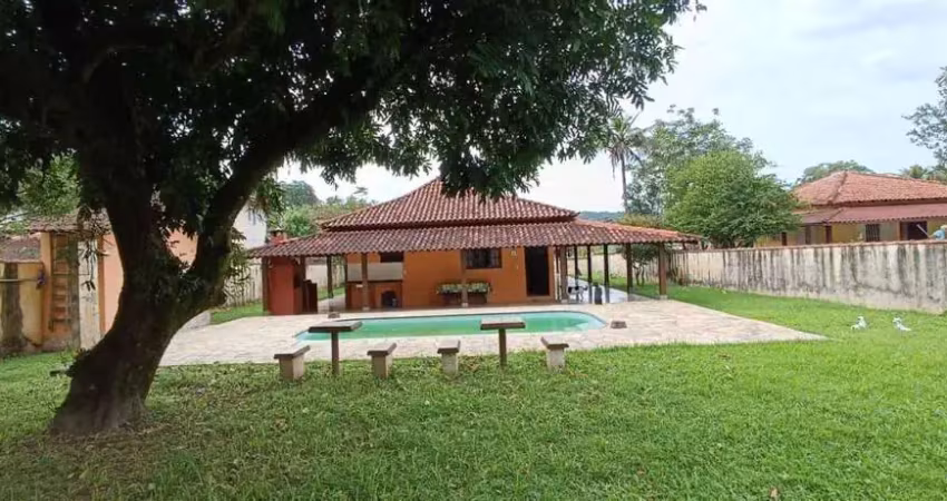 Casa para Venda em Guapimirim, Iconha, 4 dormitórios, 1 suíte, 3 banheiros, 4 vagas