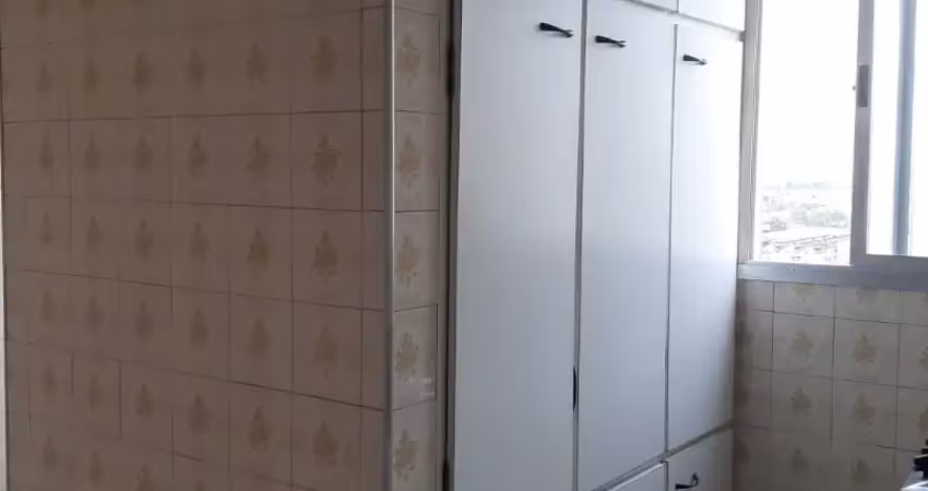 Apartamento no coração de são paulo, próximo da estação pedro ii, fácil locomoção, condomínio tradicional