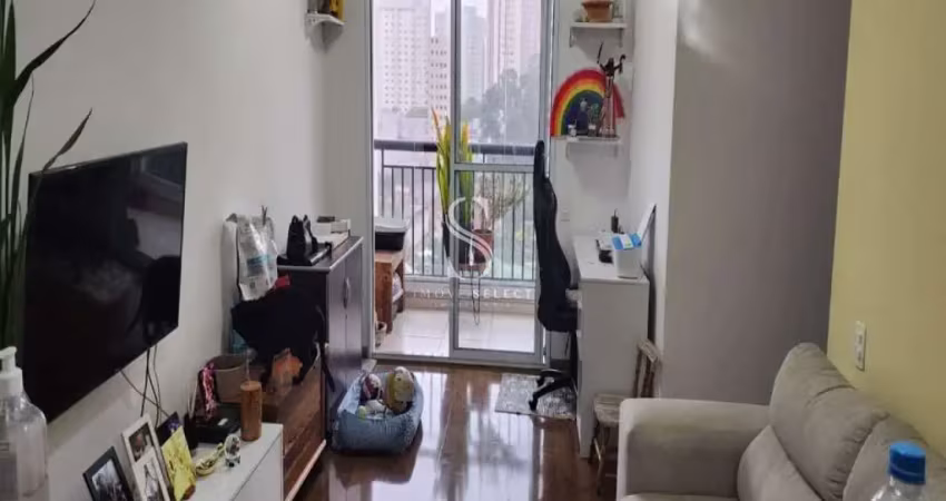 Apartamento com três dormitórios ( uma suíte), dois banheiros e uma vaga na vila sonia condomínio re