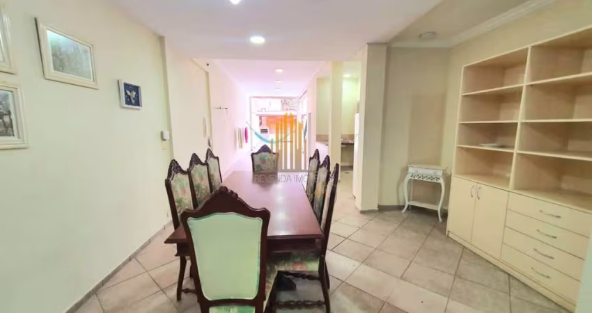 CASA RESIDENCIAL DE 350M²  POSSUINDO 4 DORMITÓRIOS , 4 BANHEIROS E 1  VAGA Á VENDA NA REGIÃO DA LAPA