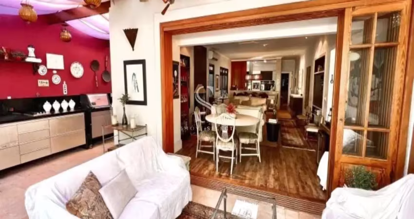 Casa assobradada em butantã de 300m² com 3 quartos suites e 3 vagas á venda