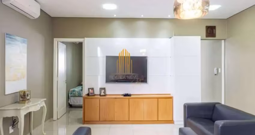 Brás - casa de 320m² com 4 quartos, suíte, sala, 5 banheiros e 4 vagas.