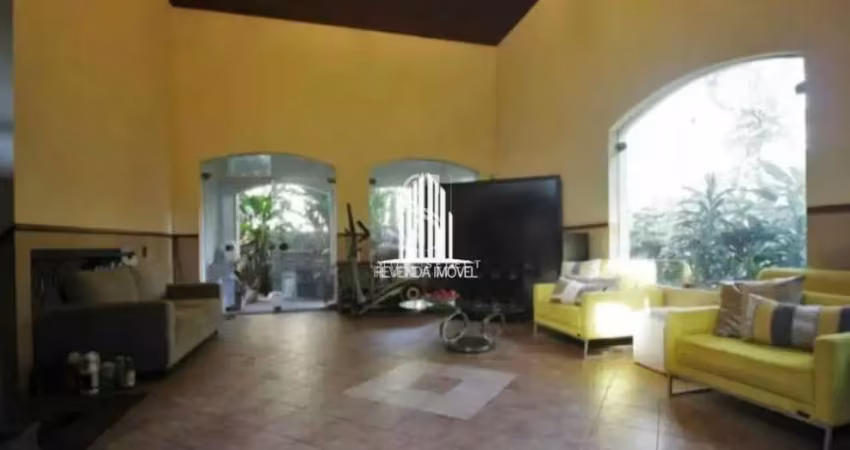 Casa à venda no morumbi de 566m² com 4 dormitórios e 3 vagas de garagem casa à venda no morumbi de 5