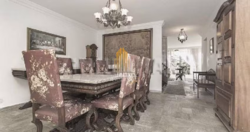 SOBRADO RESIDENCIAL DE 378M², COM 3 DORM (1 SUÍTE), 3 SALAS, 4 VAGAS E 5 BANHEIROS À VENDA EM SUMARÉ