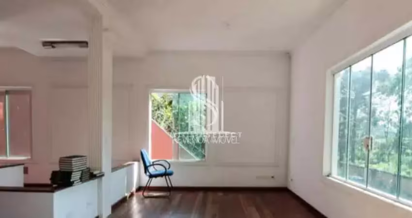 Casa sobrado à venda no morumbi de 240m² com 4 suítes e vagas de garagem casa sobrado à venda no mor