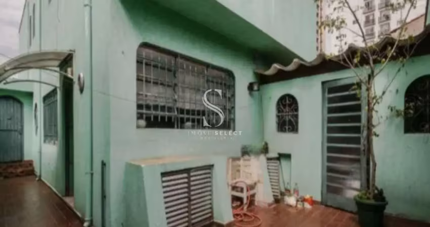 Casa a venda no alto da lapa com 200m², possui 3 dormitorios, 3 suites e 4 vagas.