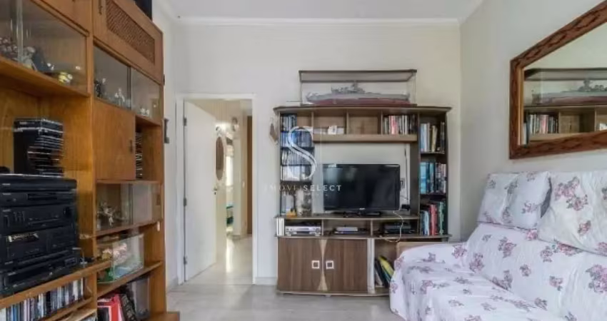 Casa residencial de 150m²  possuindo 2 dormitórios ( 1 suíte )  e 2 vagas á venda na região da saúde