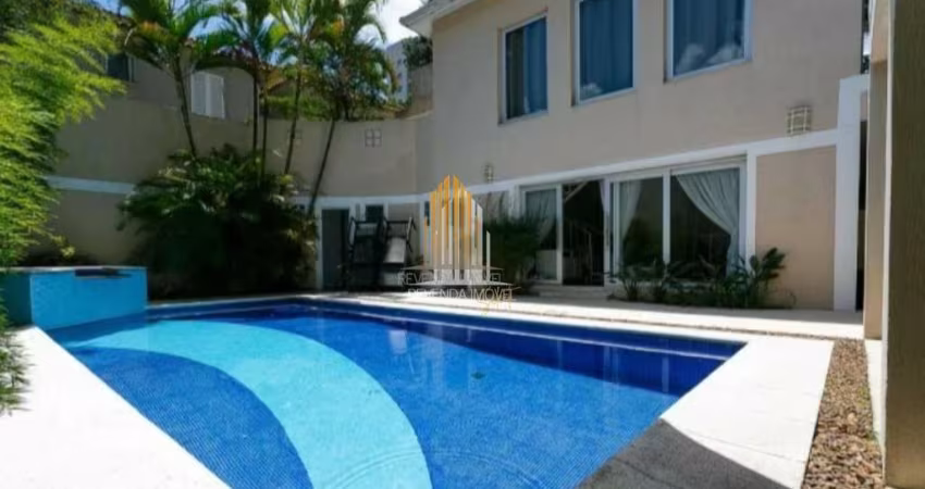 Casa à venda no Real Parque de 640m² com 4 dormitórios sendo 3 suítes e 6 vagas de garagem Casa à ve