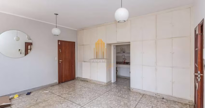 Itaim Bibi, Sobrado Residencial de 237m² com 2 dormitórios, 1 suíte, 4 vagas.