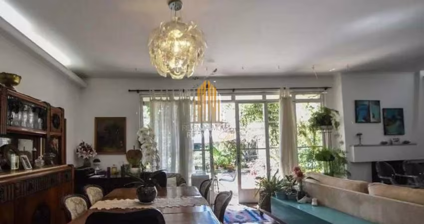 Casa Sobrado à venda de 500m² com 5 dormitórios e 3 vagas de garagem BROKLIN - SOBRADO DE 300M² COM
