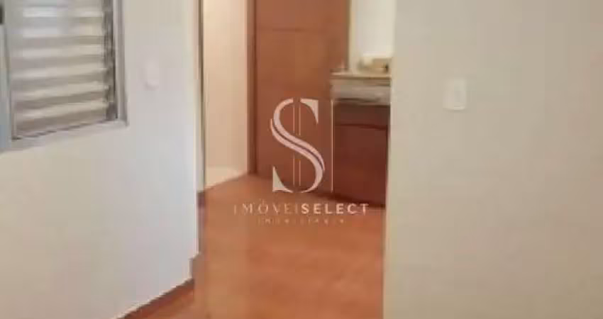 Casa assobradada residencial de 150m² com 3 dormitórios,2 banheiros e 2 vagas á venda no campo limpo