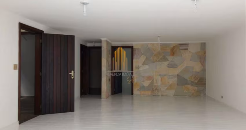 Planalto Paulista - Sobrado de 263m² com 3 dormitórios, 1 suíte e 15 vagas.