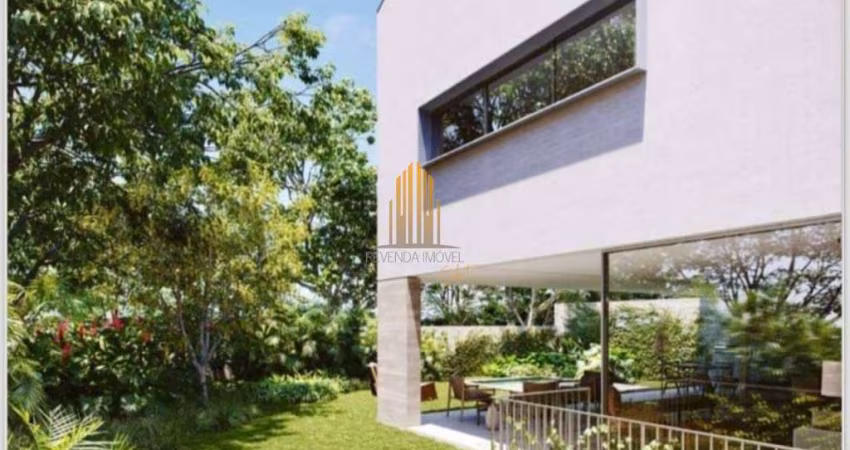 Condomínio Oás, Alto da Boa Vista - Casa de 670,90m² com 3 suites, 4 banheiros e 4 vagas.