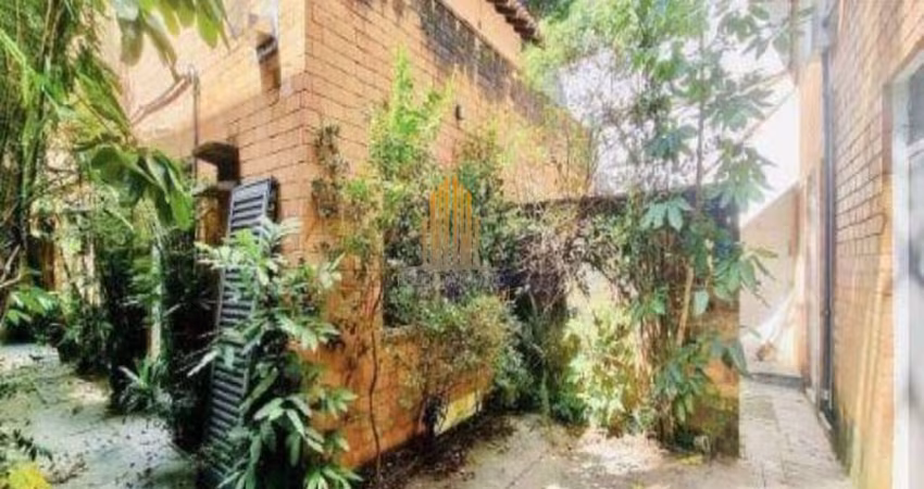 Jardim Paulista - Casa de 412m² com 4 dormitorios, sendo 2 suites, 4 banheiros e 2 vagas.