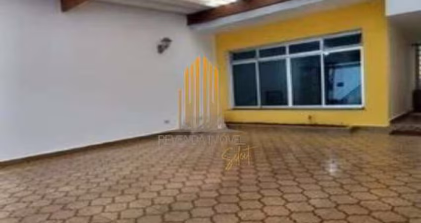 SANTO AMARO - CASA ASSOBRADADA DE 186m² COM 3 QUARTOS, 1 SUITE, 2 BANHEIROS E 2 VAGAS Á VENDA