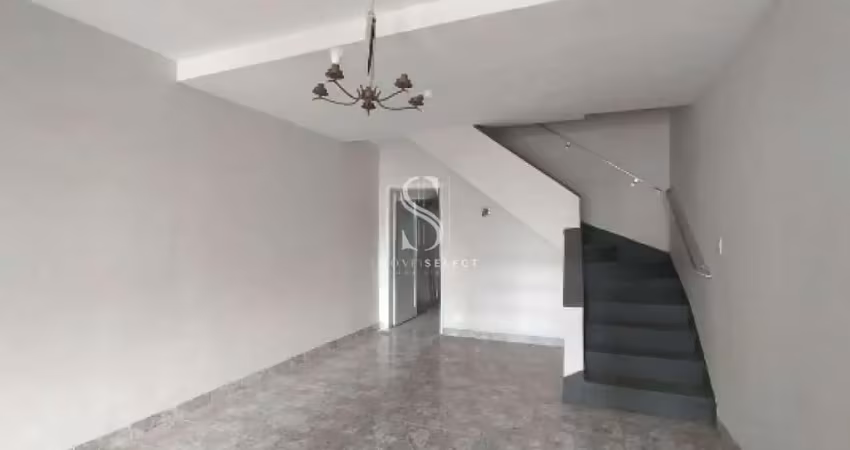 Sobrado residencial de 125m²  possuindo 4 dormitórios , 3 banheiros e 1  vaga á venda em santo amaro