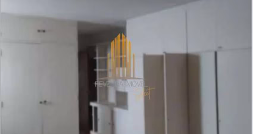 CIDADE MONÇÕES, CASA RESIDENCIAL DE 400M² COM 5 DORMITORIOS, 1 SUITE E 7 VAGAS DE GARAGEM.