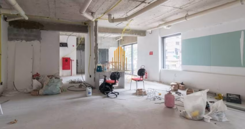 Condominio On Lorena no Jardins, Loja de 208m² com mezanino, 1 banheiro, sem vaga.