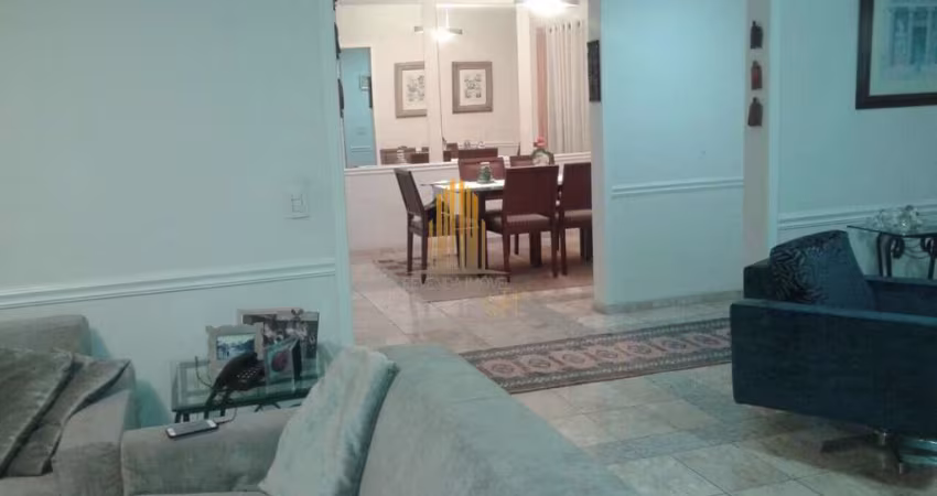 CASA DE CONDOMÍNIO DE 355M², POSSUI 4 DORMS (4 SUÍTES), 1 SALA E 3 VAGAS, À VENDA NA REGIÃO BROOKLIN
