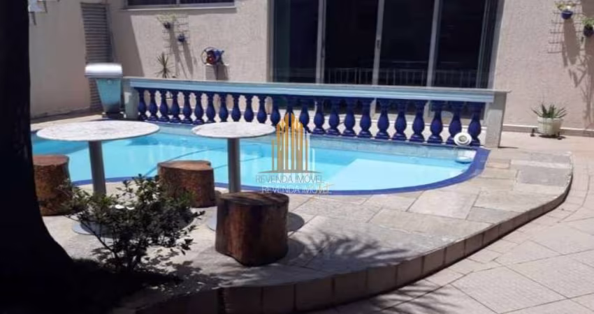 Brooklin Paulista - Sobrado de 480m² com 5 suites e 6 vagas.