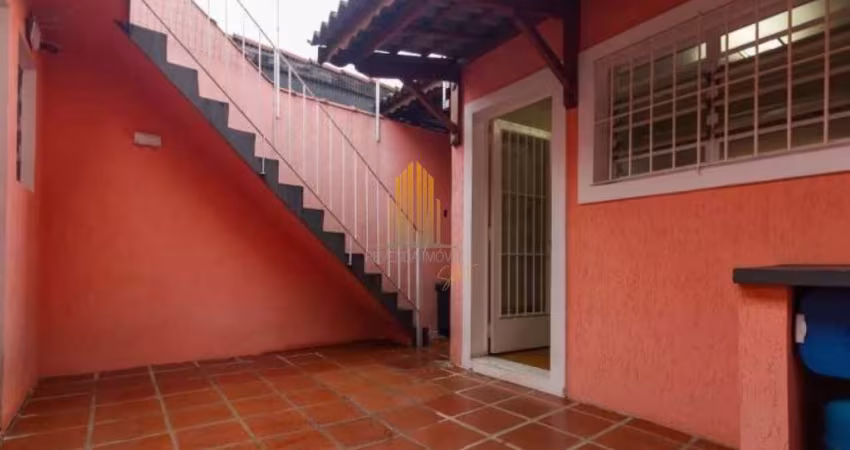 Campo Grande, Casa Residencial de 136m² com 3 dormitórios, 1 suíte, 2 vagas.