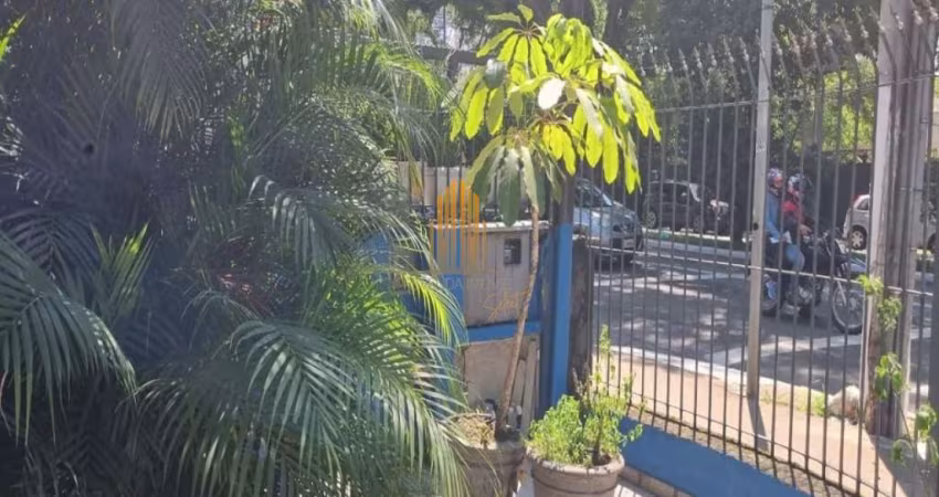 Chácara Santo Antônio, Casa Comercial de 240m² , com 4 salas, 3 banheiros e depósito.
