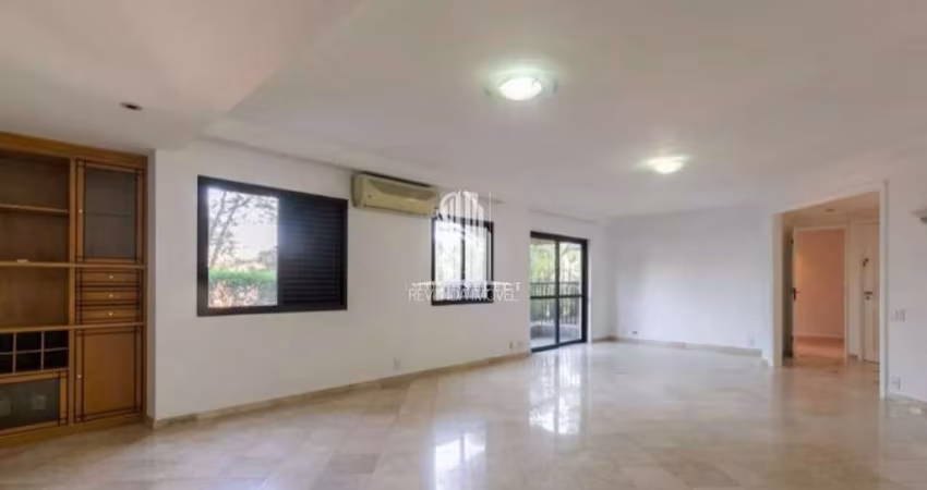 Apartamento à venda no Ed. Príncipe de Florença em Moema  com 230m², 3 quartos, 4 vagas, 3 suítes Co