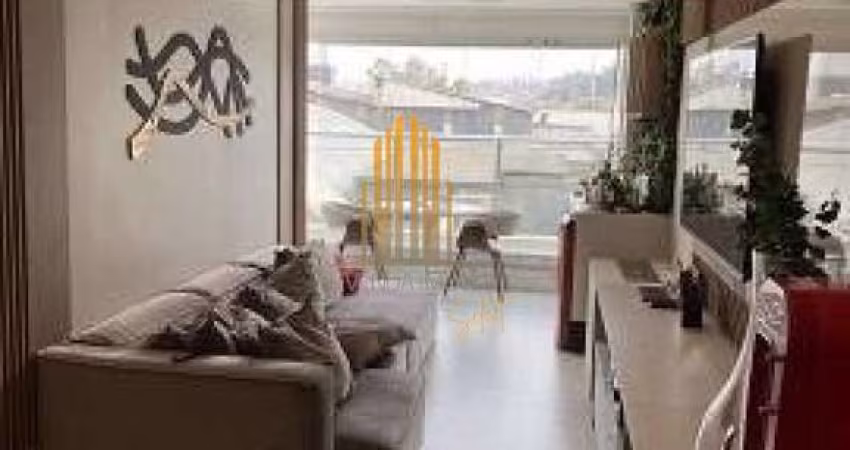 Condominio Spsh.  Apto  com 140m². 03 dormes, 02 banheiros e 02 vagas.  No bairro - Santo Amaro, SP.