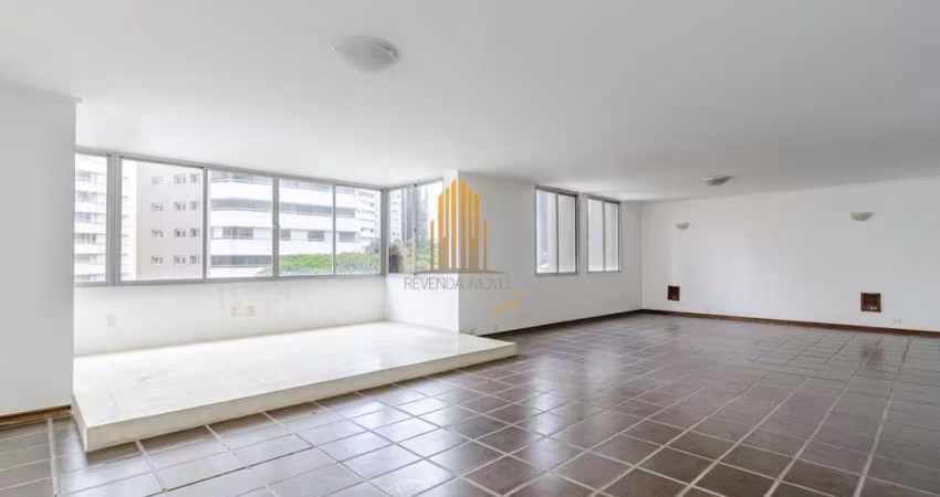 Cond. Mansão dos Nobres, apartamento de 333m² com 3 suítes, 5 vagas no Paraíso - São Paulo.