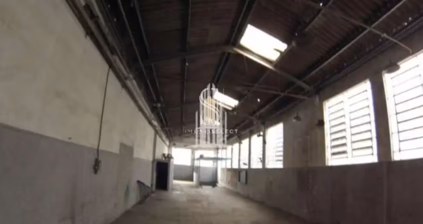 Galpão com 3 vagas com 580m² localizado na região de campo grande em - são paulo.