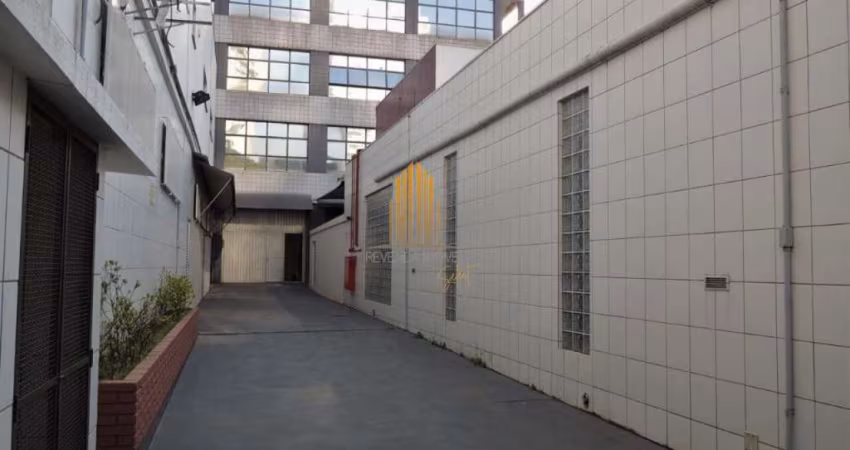 PINHEIROS, ÁREA COMERCIAL DE 1000M², 1 Loja térrea, 1 Sobrado, e 1 Prédio com elevador à venda.