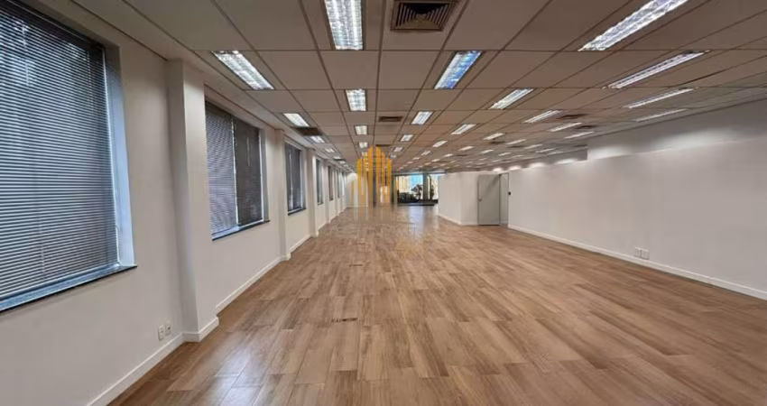 Ponto comercial á Venda, AV. BRIGADEIRO FARIA LIMA . 579M² - 2 salas,  3  banheiros 1 copa