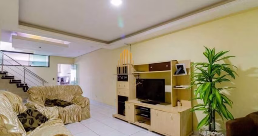 Água Branca - Prédio de 165m² com 3 dormitórios sendo 2 suítes, cozinha, sala ampla e 2 banheiros.
