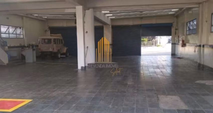 Galpão Comercial de 800 m² com 3 pavimentos, escritório, 5 banheiros, 25 vagas no Morumbi - SP.