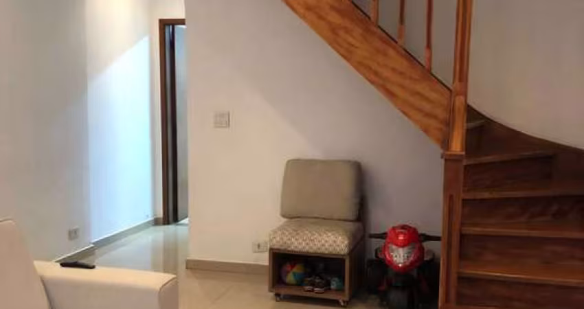 Ipiranga, Sobrado Residencial de 121m² com 3 dormitórios, 1 suíte, 2 vagas.