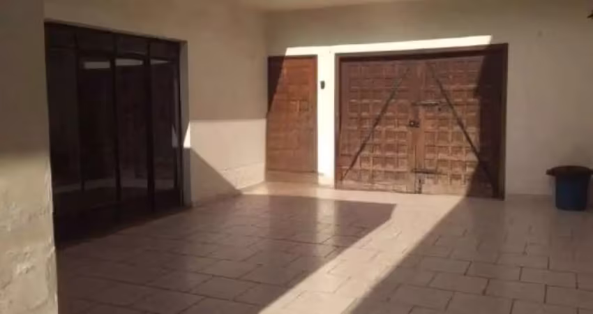 Jabaquara, casa térrea de 415m² com 3 dormitórios, 1 suíte,4 vagas.